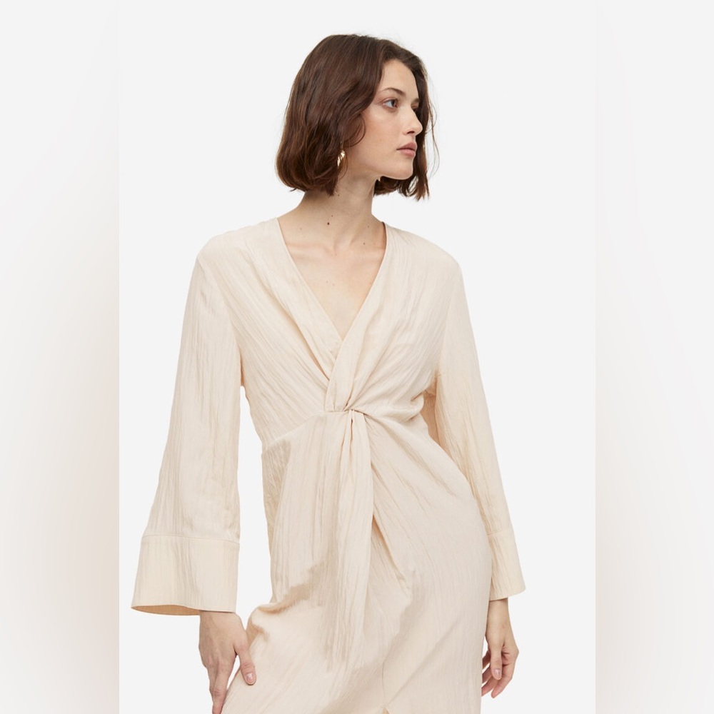 H&M KNOT-DETAIL DRESS - Picture 3 of 8